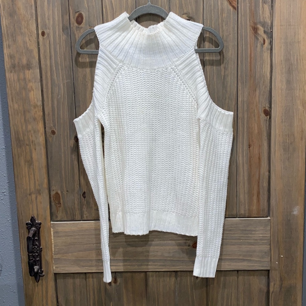 Elan Chunky Cold Shoulder Sweater